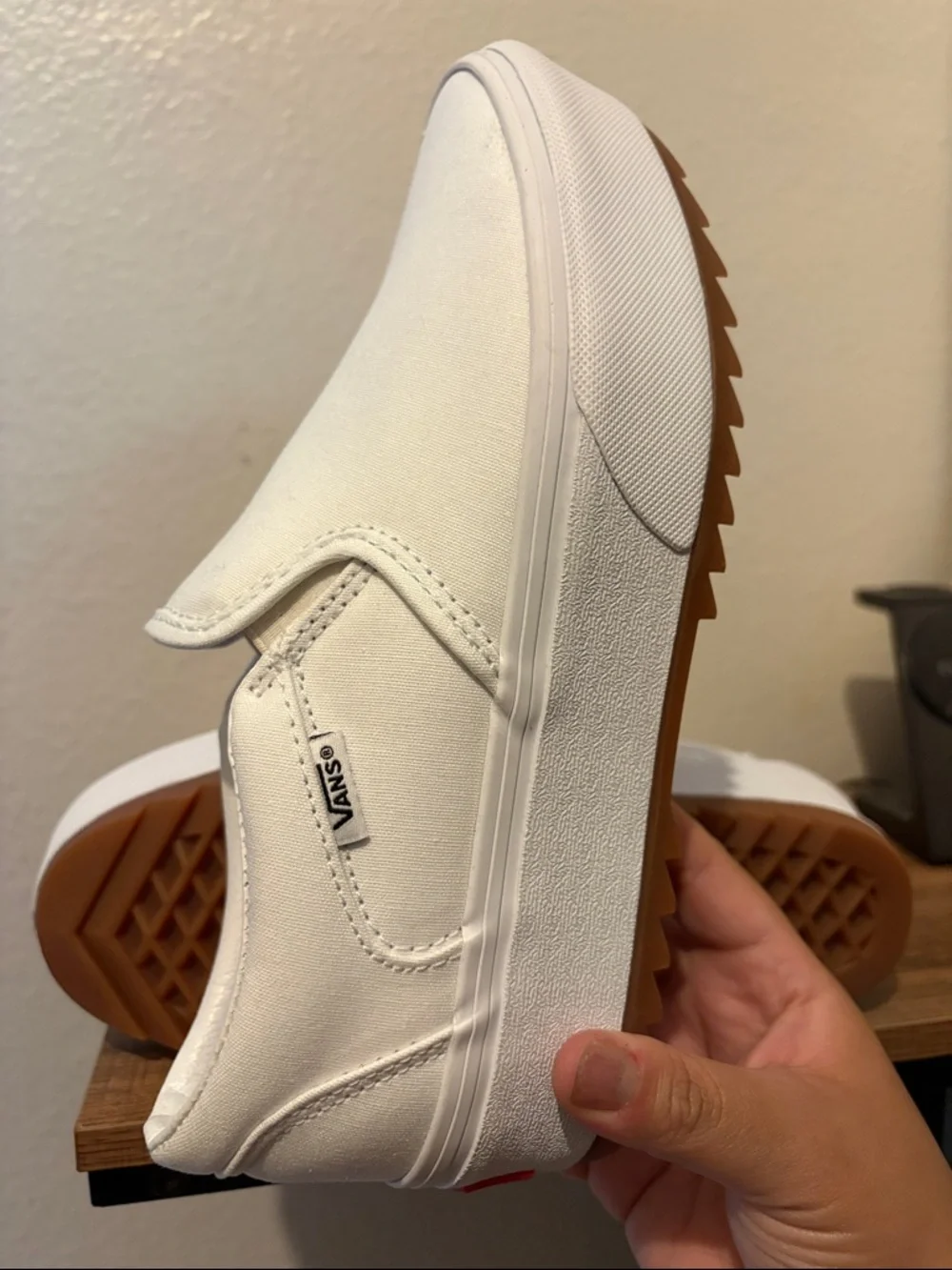 Vans White Platform Slip-On Shoes with Gum Outsole Women’s 8.5 - Picture 4 of 8